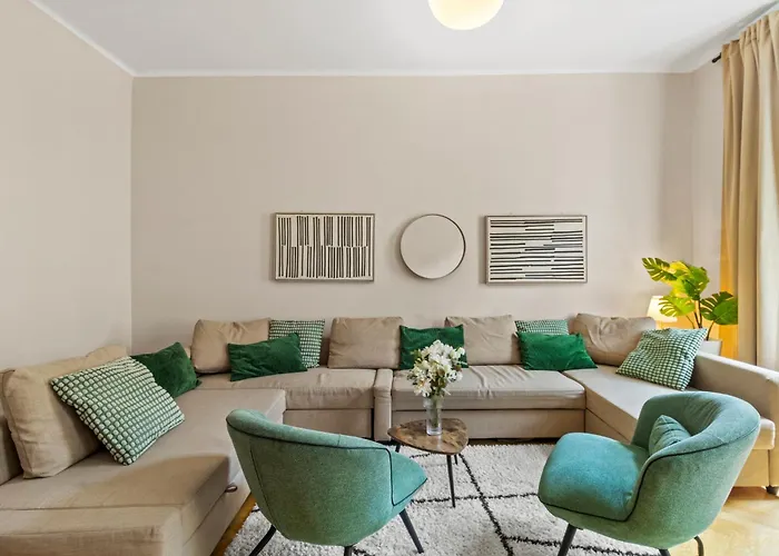 Designer Flat I 5 Minutes To Metro I Fast Wifi Апартаменты *