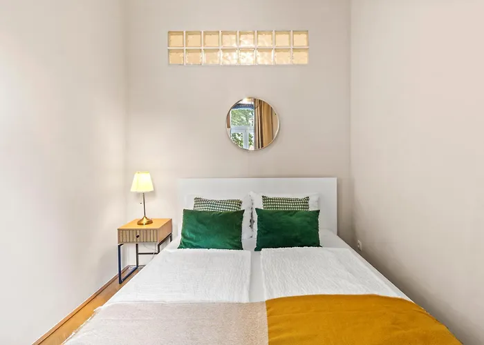 Designer Flat I 5 Minutes To Metro I Fast Wifi *
