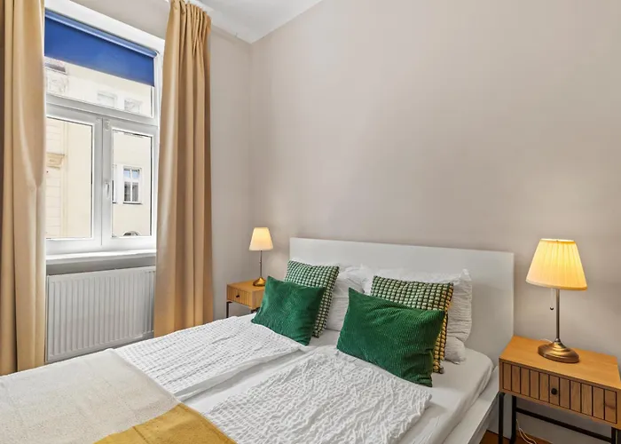 Apartment Designer Flat I 5 Minutes To Metro I Fast Wifi *