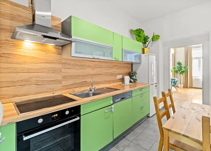 Designer Flat I 5 Minutes To Metro I Fast Wifi Apartment *