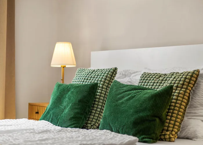 Apartment Designer Flat I 5 Minutes To Metro I Fast Wifi