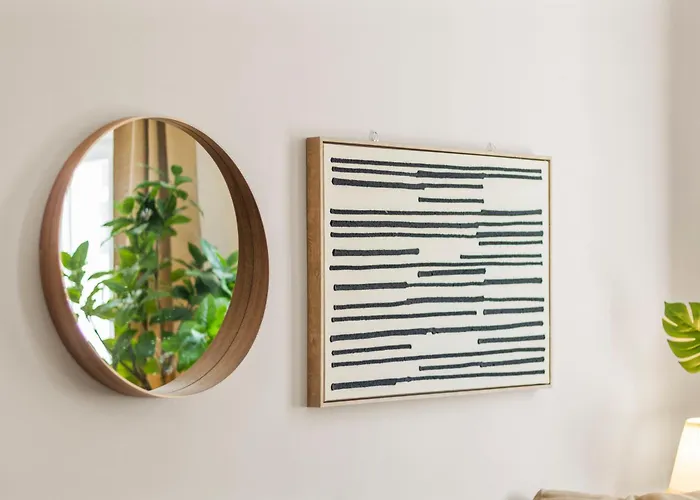Designer Flat I 5 Minutes To Metro I Fast Wifi Apartment