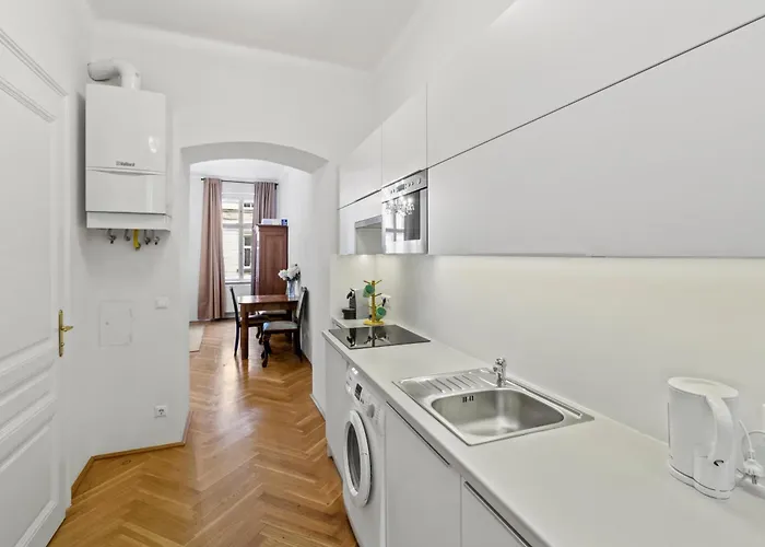 Designer Flat I 5 Minutes To Metro I Fast Wifi