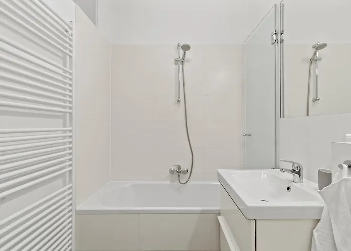 Apartment Designer Flat I 5 Minutes To Metro I Fast Wifi