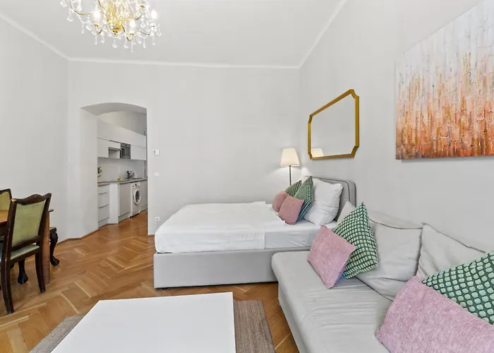 Designer Flat I 5 Minutes To Metro I Fast Wifi Apartment *