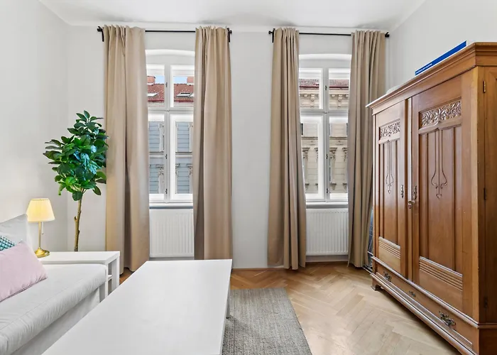 Designer Flat I 5 Minutes To Metro I Fast Wifi Apartment *